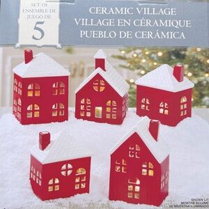 🎄5 Piece Ceramic Village